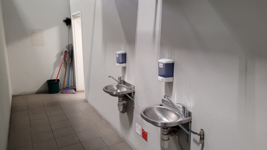 Commercial Property for Sale in Airport Industria Western Cape